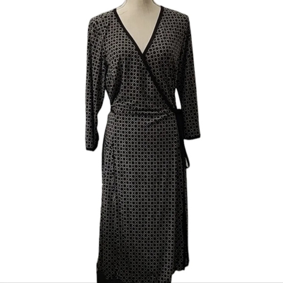 Max Edition Dress - Picture 1 of 4